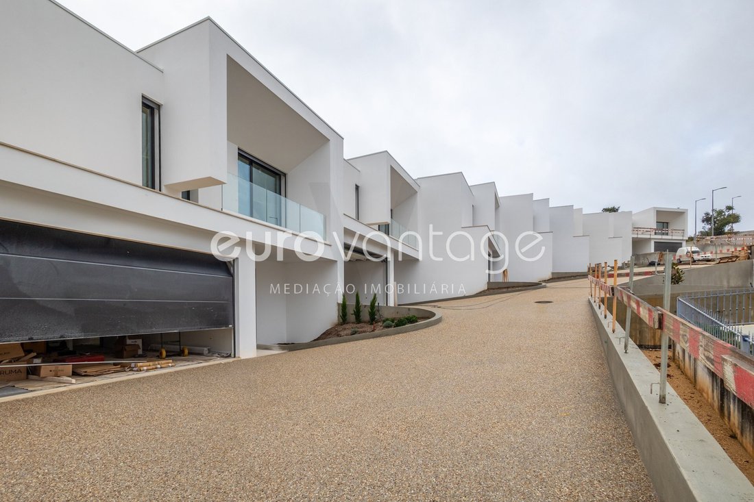 Leiria Town House In Leiria, Leiria District, Portugal For Sale (14852927)