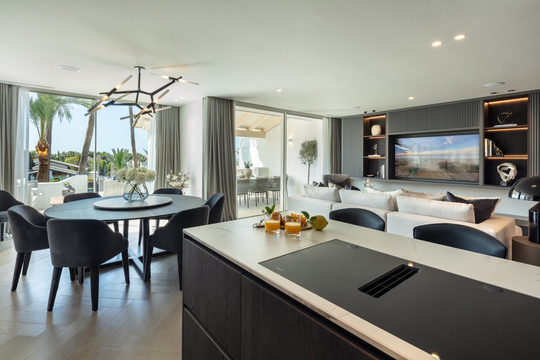 Penthouse in Golden Mile, Andalusia, Spain 1 - 14855033