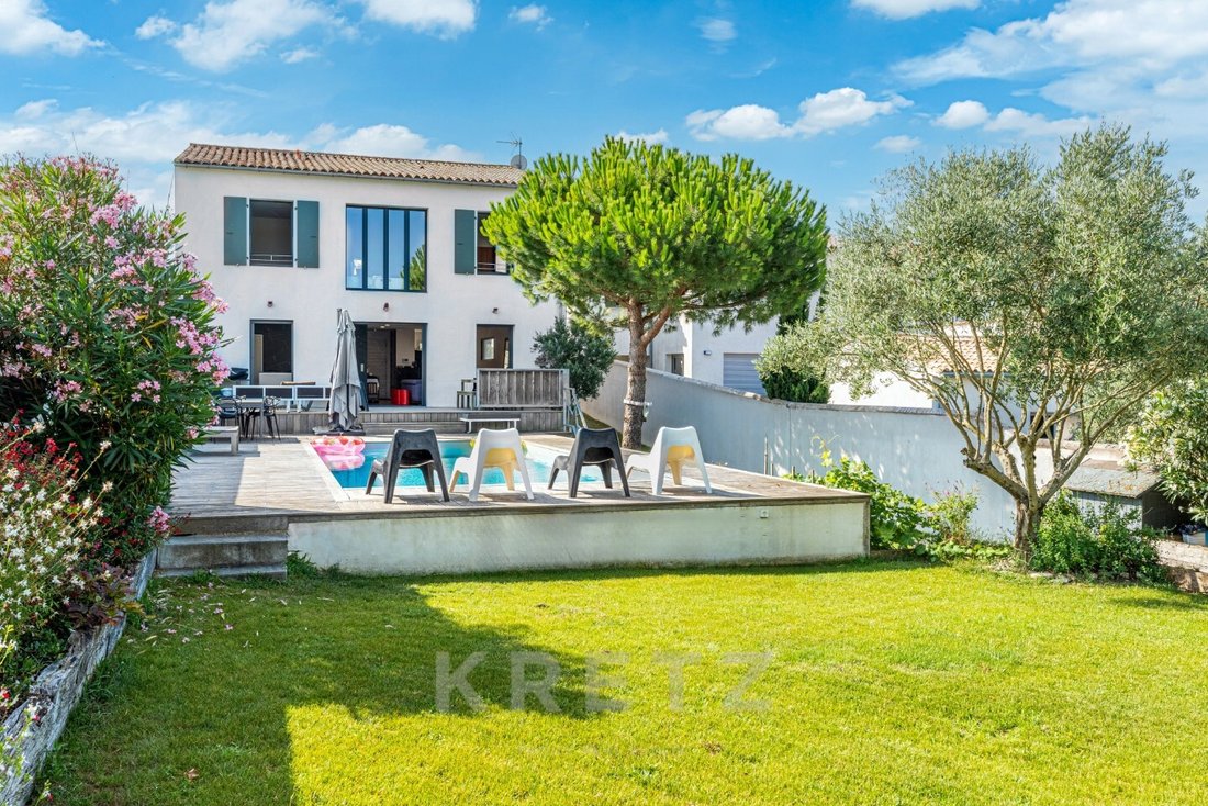 Contemporary In The Heart Of In Rivedoux Plage, Nouvelle Aquitaine