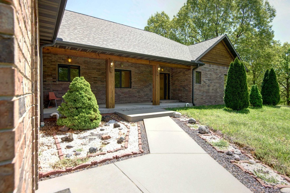 Ozark Mountain Estate With 80 Acres In Ridgedale, Missouri, United