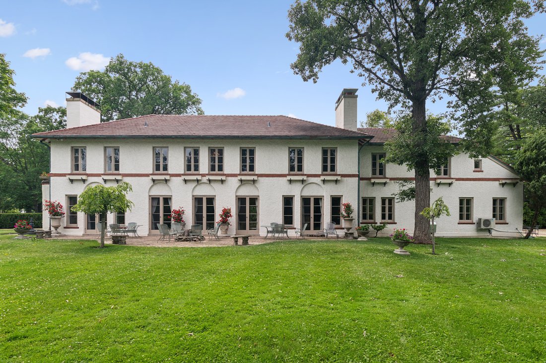 1302 Chestnut Avenue In Wilmette, Illinois, United States For Sale