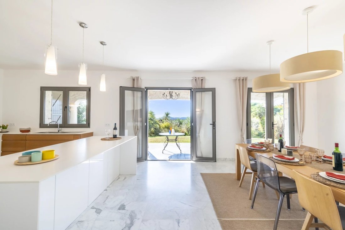 Villa in Village-Saint Julien-Saint Pierre, Biot, France 5 - 14855337