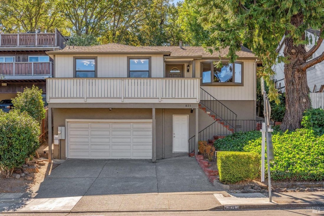 Refreshed Charmer Close To Everything In Larkspur, California, United