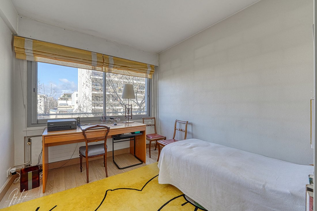 Apartment In Paris, île De France, France For Sale (14854344)