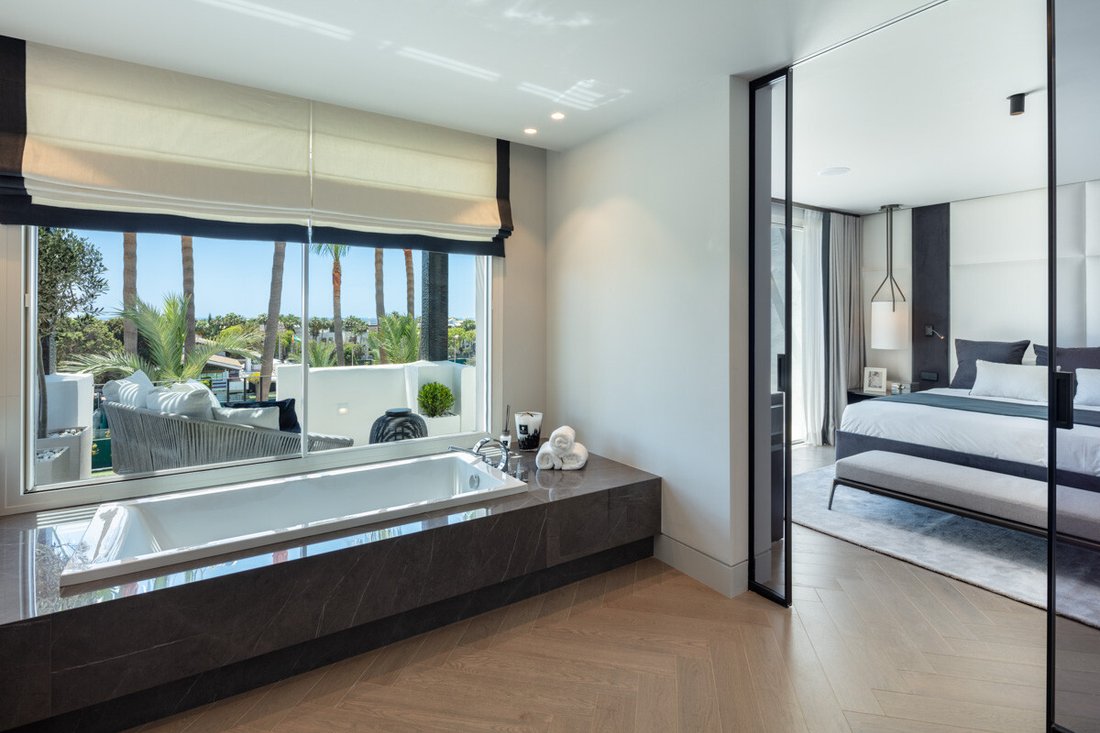 Penthouse in Golden Mile, Andalusia, Spain 5 - 14855033