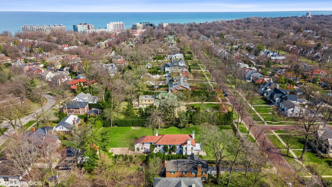 1302 Chestnut Avenue In Wilmette, Illinois, United States For Sale