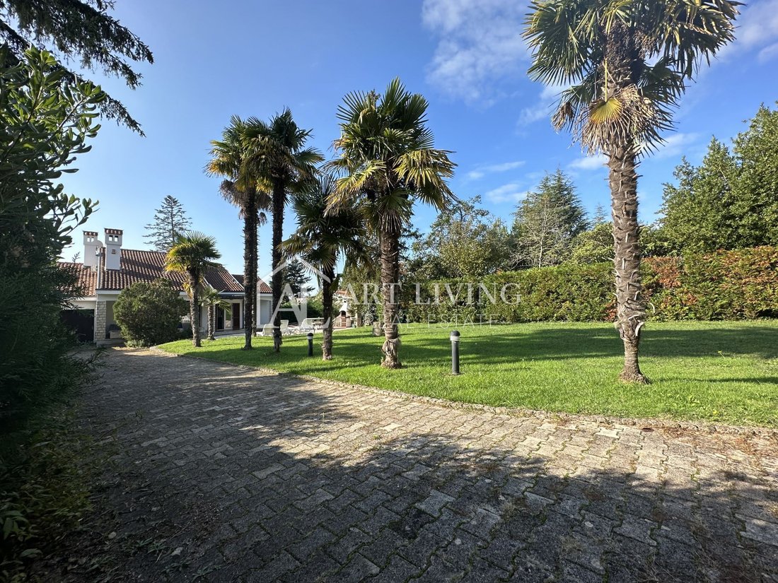 Istria, Umag, Surroundings Luxurious Detached In Umag, Istria County