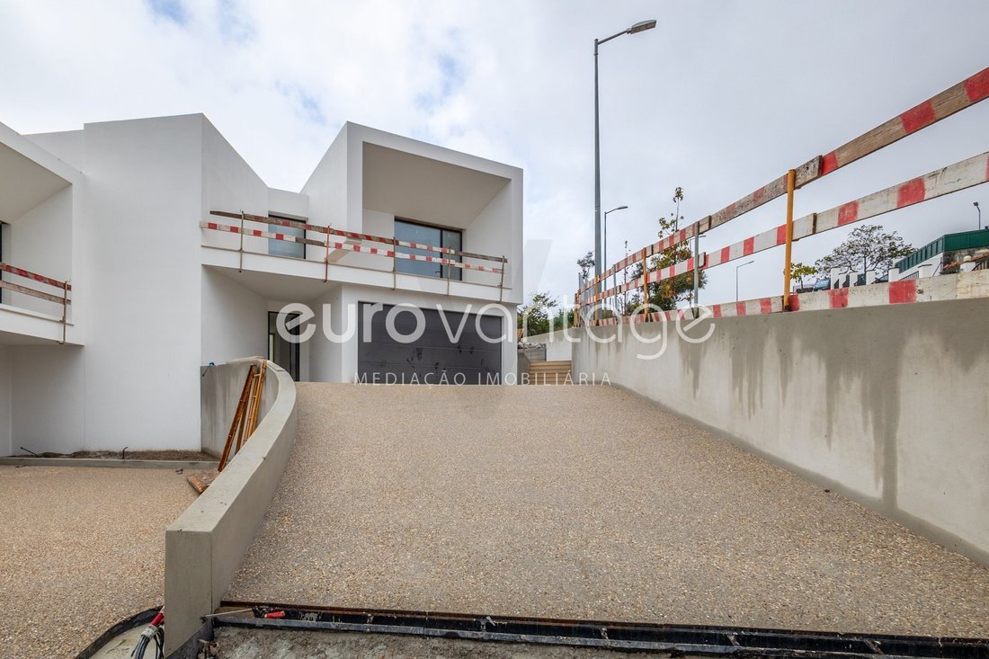 Leiria Town House In Leiria, Leiria District, Portugal For Sale (14852930)