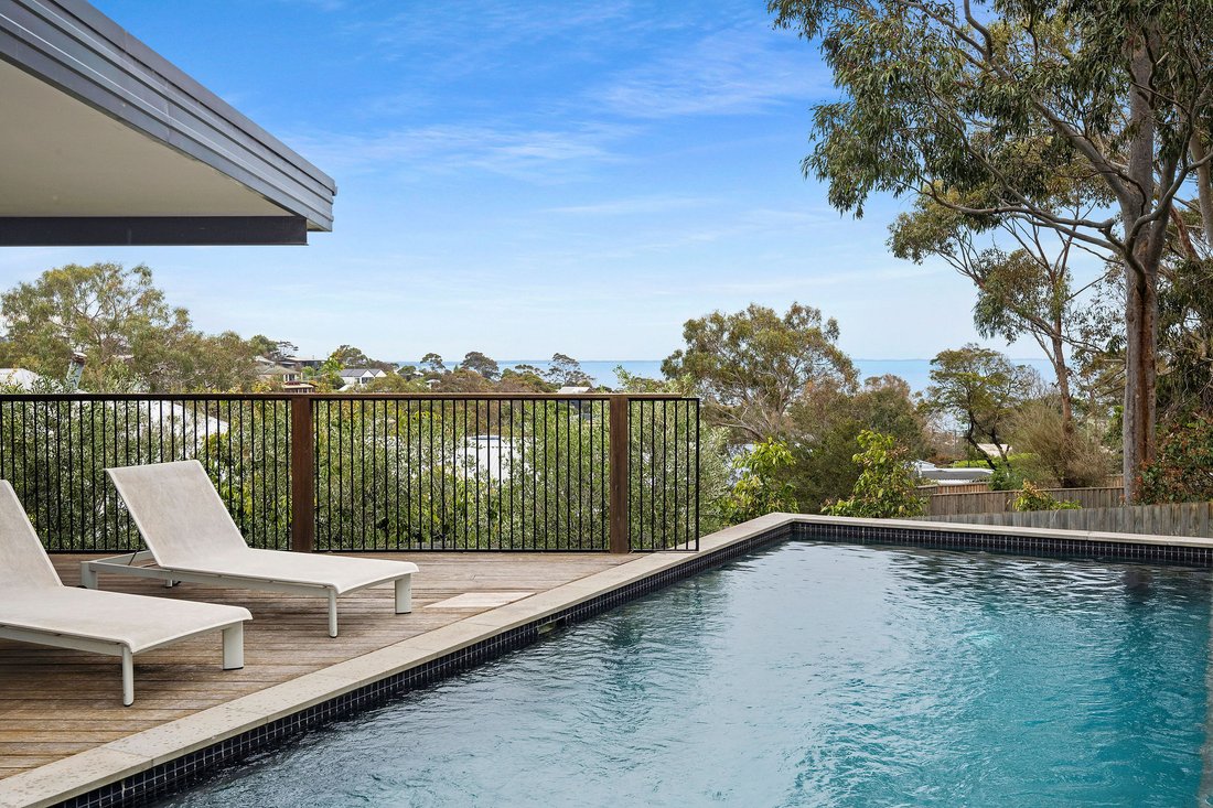 Rural Coastal Retreat In Mount Martha, Victoria, Australia For Sale