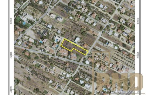 Land in Kalyvia Thorikou, Attica, Greece 1