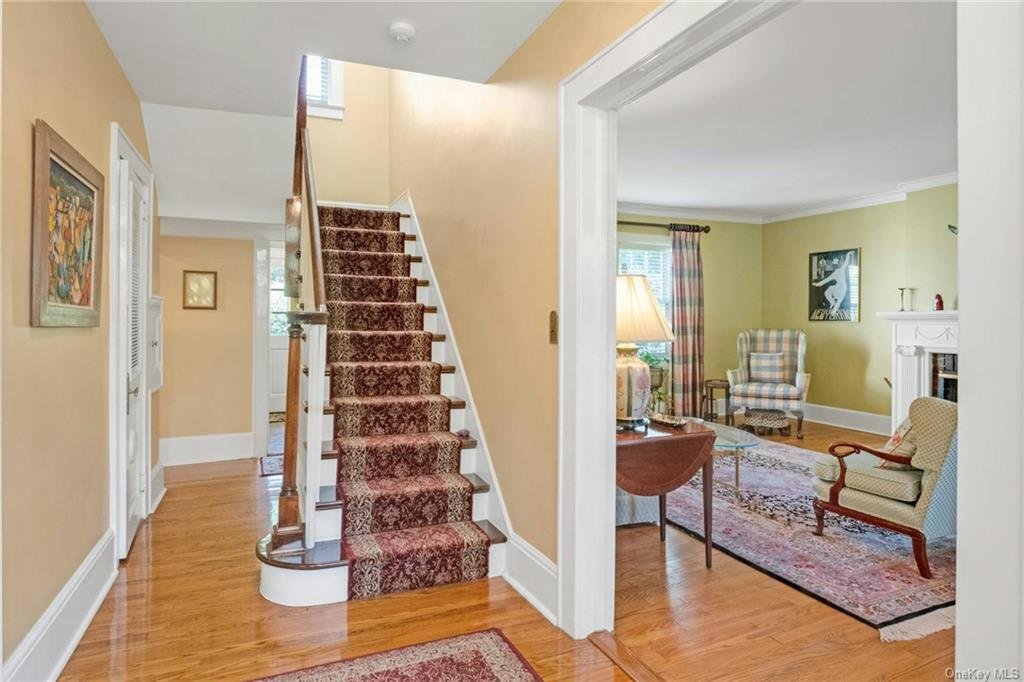 7 Bedrooms Single Family Detached In Croton On Hudson, New York, United