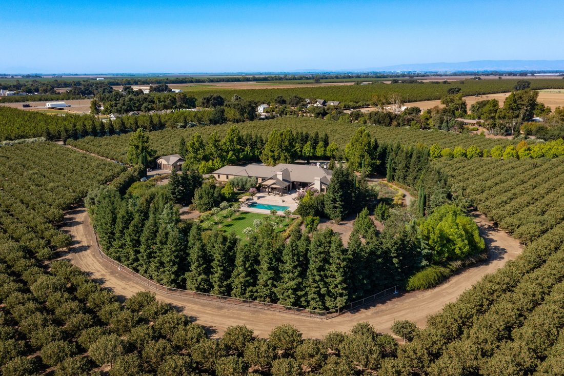 28193 Mace Blvd. In Davis, California, United States For Sale (14856551)