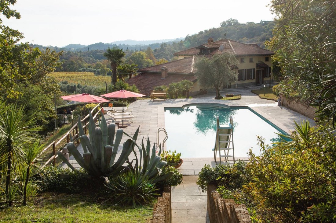 , Villa For Sale In Salò In Lombardy, Italy For Sale (14858081)