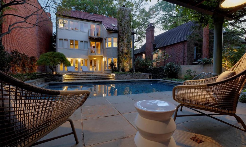 5 Bedrooms Single Family In Washington, District Of Columbia, United