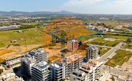 Terreno en Faro (Se y Sao Pedro), Algarve, Portugal 1