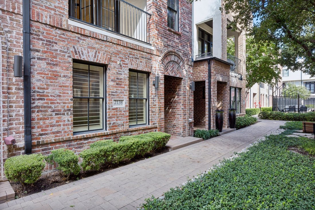 2138 Aylesport Dr In Dallas, Texas, United States For Sale (14858399)