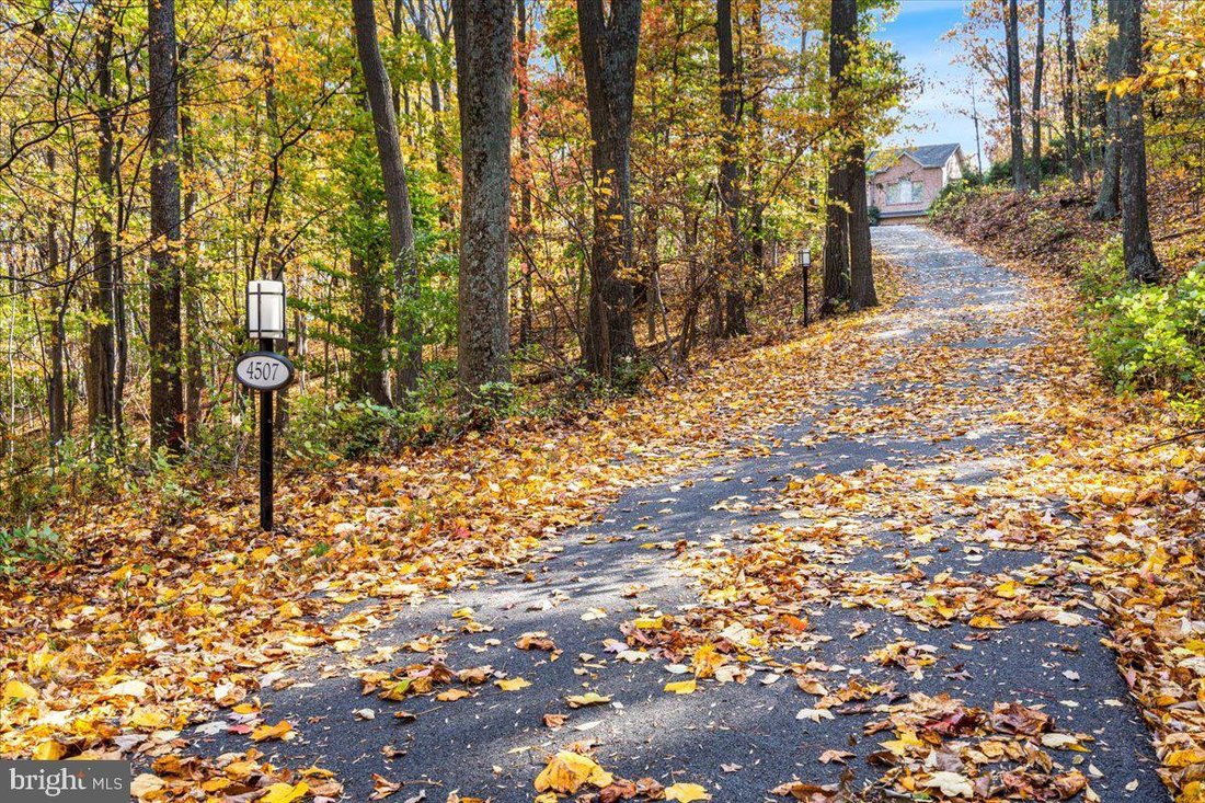 Residential Frederick In Buckeystown, Maryland, United States For Sale