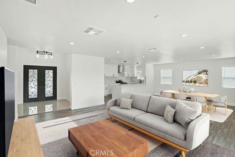 Modern Elegant Home In Los Angeles, California, United States For Sale