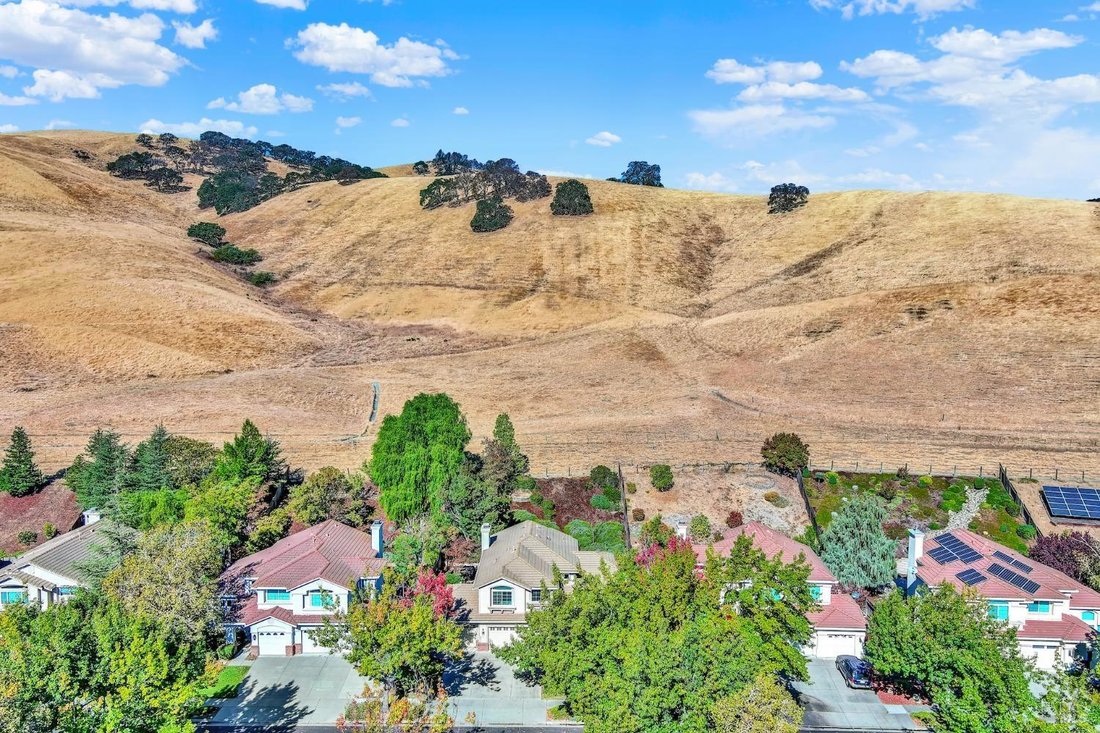 Residential Fairfield In Suisun City, California, United States For Sale (14857787)