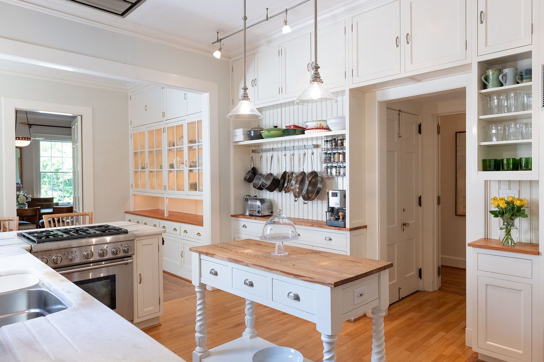 Historically Significant Jewel Box In Atlanta, Ga, United States For