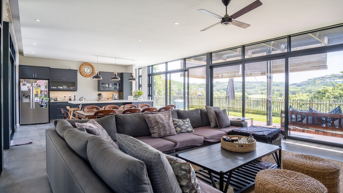 Elegant, Modern Family Home In Dolphin Coast, Kwa Zulu Natal, South