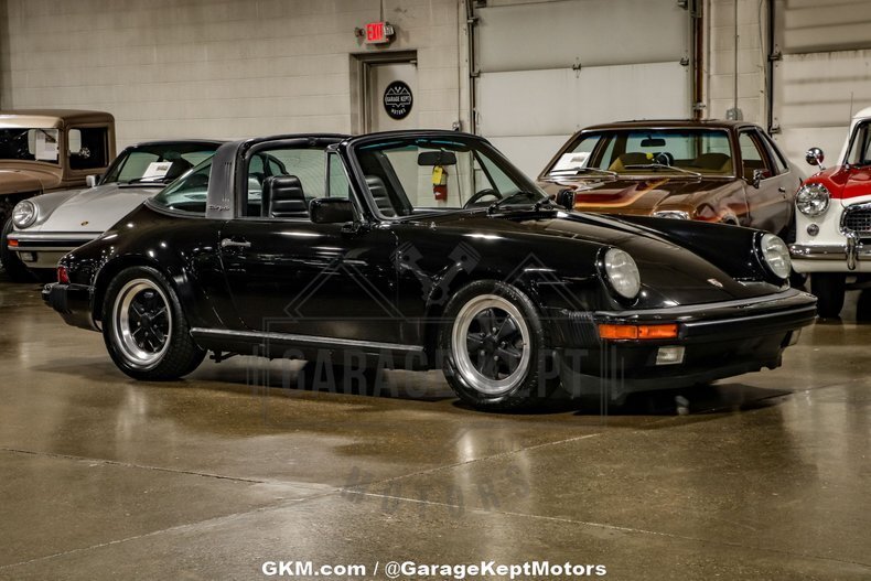 Cabriolet in Grand Rapids, United States 1 - 14857239