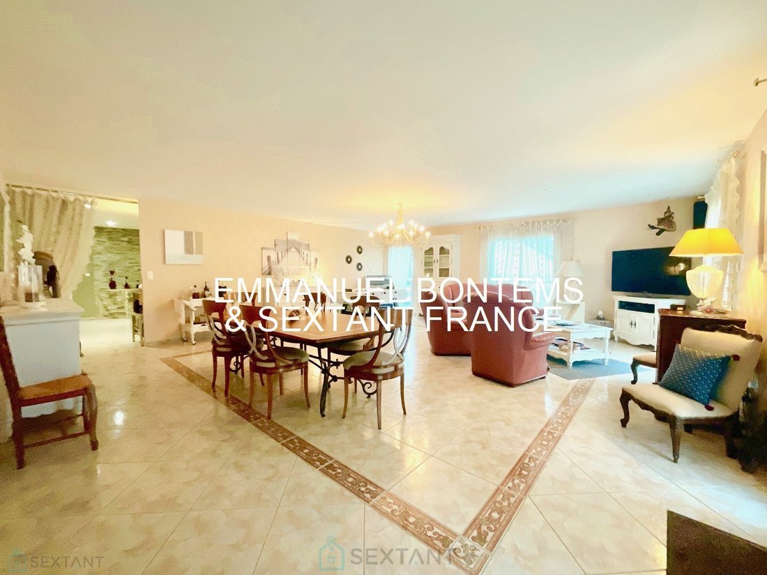 Belle Villa De 213m2 ã In La Baule Escoublac, Pays De La Loire, France