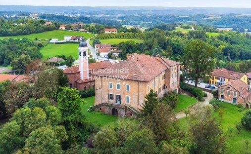 château à Roatto, Piémont, Italie 1