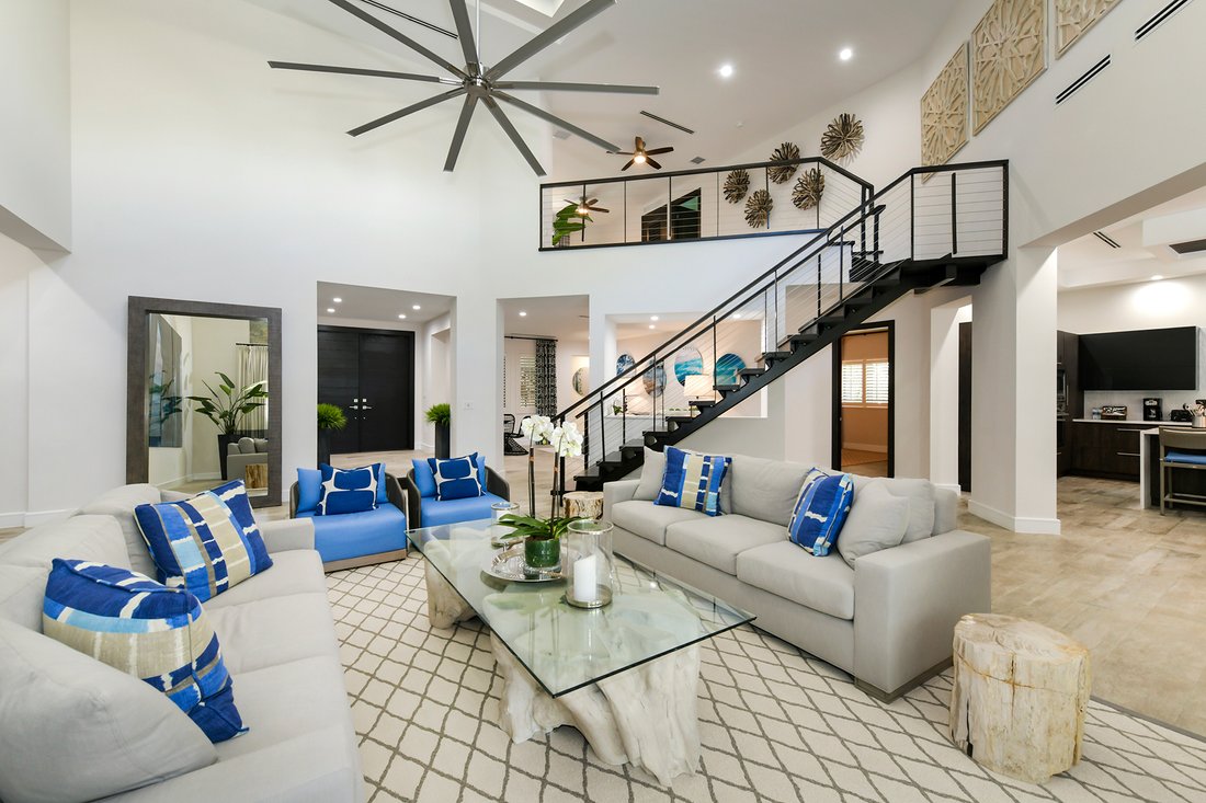 11 Cinnamon Bark In Key Largo, Florida, United States For Sale (14856351)