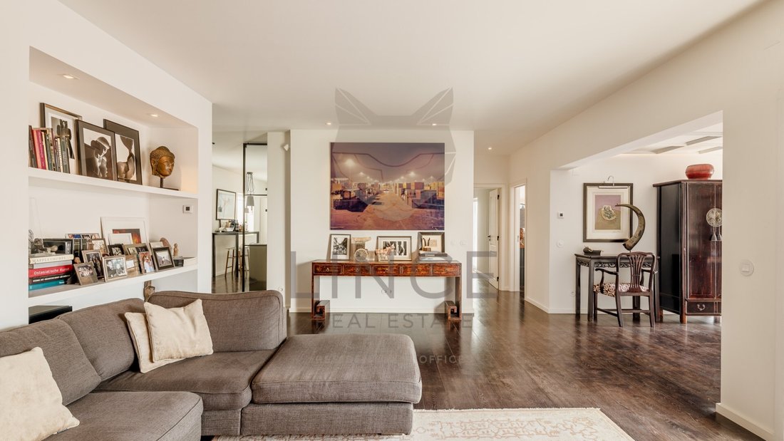 2 Bedroom Apartment In Chiado With Two Terraces, In Lisboa, Lisbon