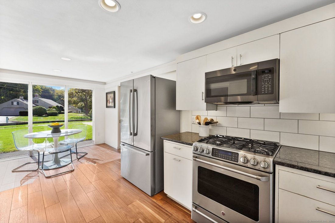 30 Blue Ridge Lane, Berlin, Ct 06037 In Berlin, Connecticut, United States For Sale (14857626)