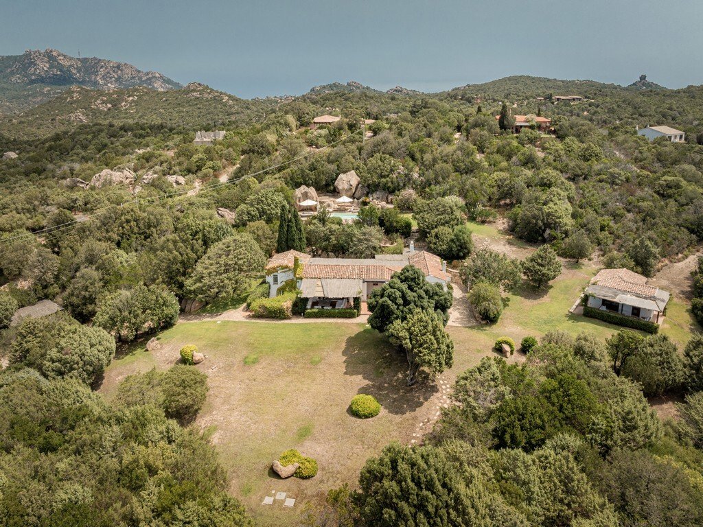 Villa in San Pantaleo, Olbia, Italy 1 - 14856179
