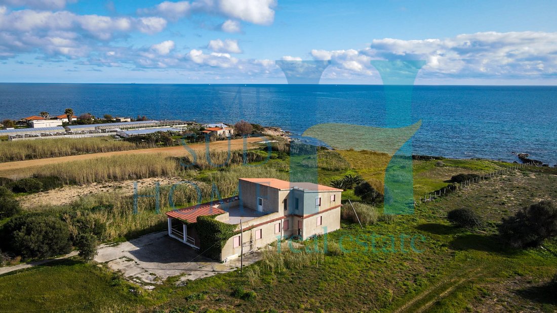 Villa in Portopalo di Capo Passero, Sicily, Italy 1 - 14862402