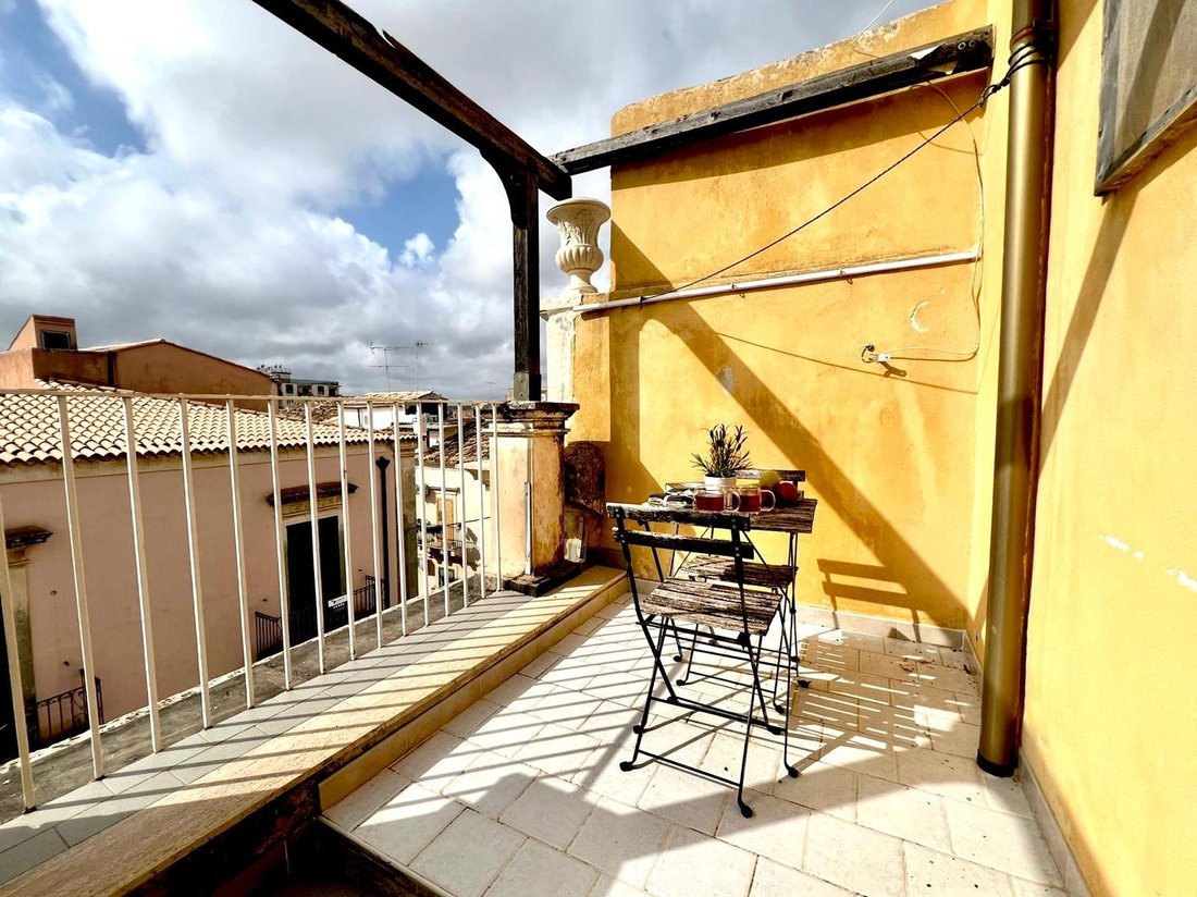 Apartment in Center, Noto, Sicily 1 - 14859326