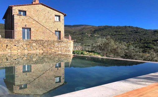 House in Center, Cortona, Tuscany 1