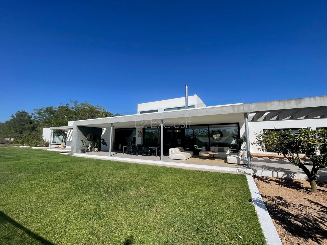 Magnificent Villa In The Exclusive Area Of Benimusa In Balearic Islands