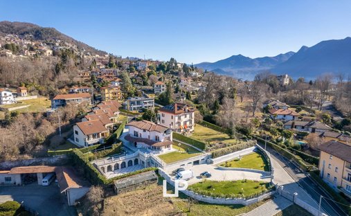 Villa in Verbania, Piedmont, Italy 1