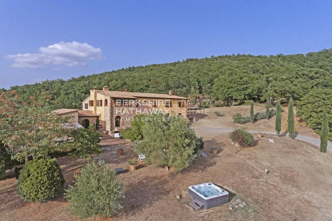 Estate in Sarteano, Tuscany, Italy 4 - 14835453