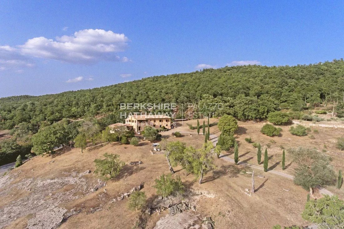 Estate in Sarteano, Tuscany, Italy 5 - 14835453