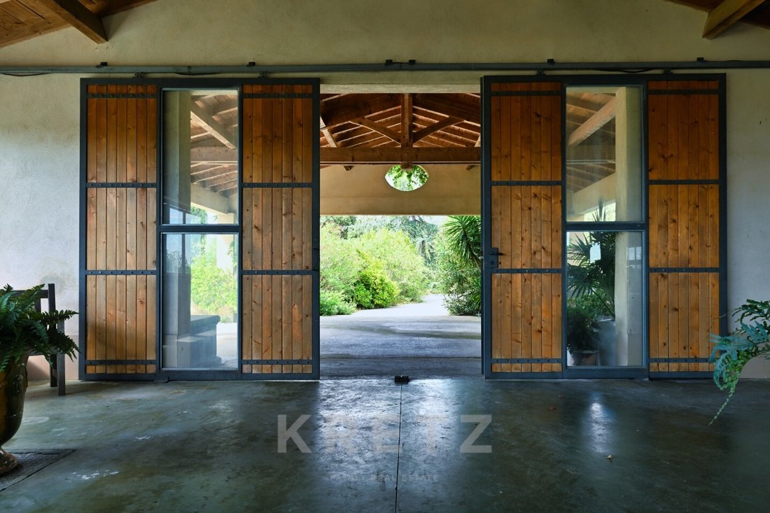Estate In The Middle Of The Vineyards 10 Min In Montpellier, Occitanie