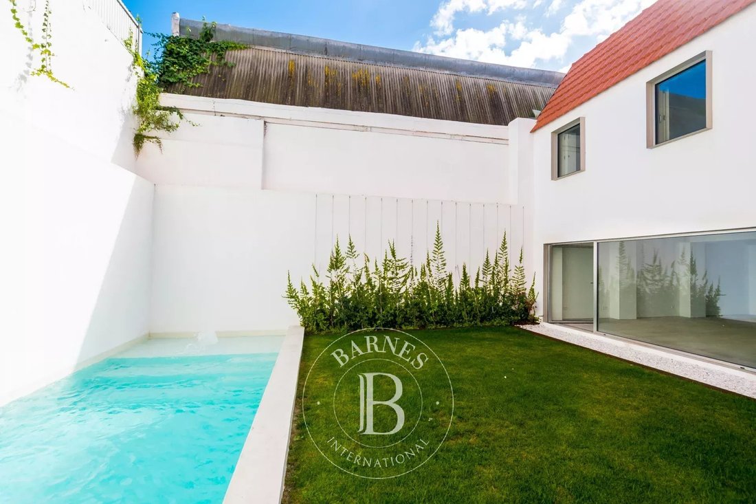 Townhouse With Swimming Pool In Misercórdia In Lisbon, Lisbon, Portugal