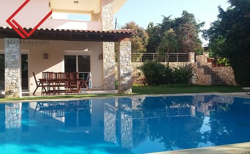 Villa a Kalyvia Thorikou, Attica, Grecia 1