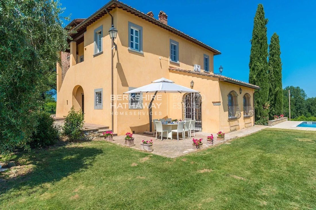 Villa in Monte San Savino, Tuscany, Italy 1 - 14835466