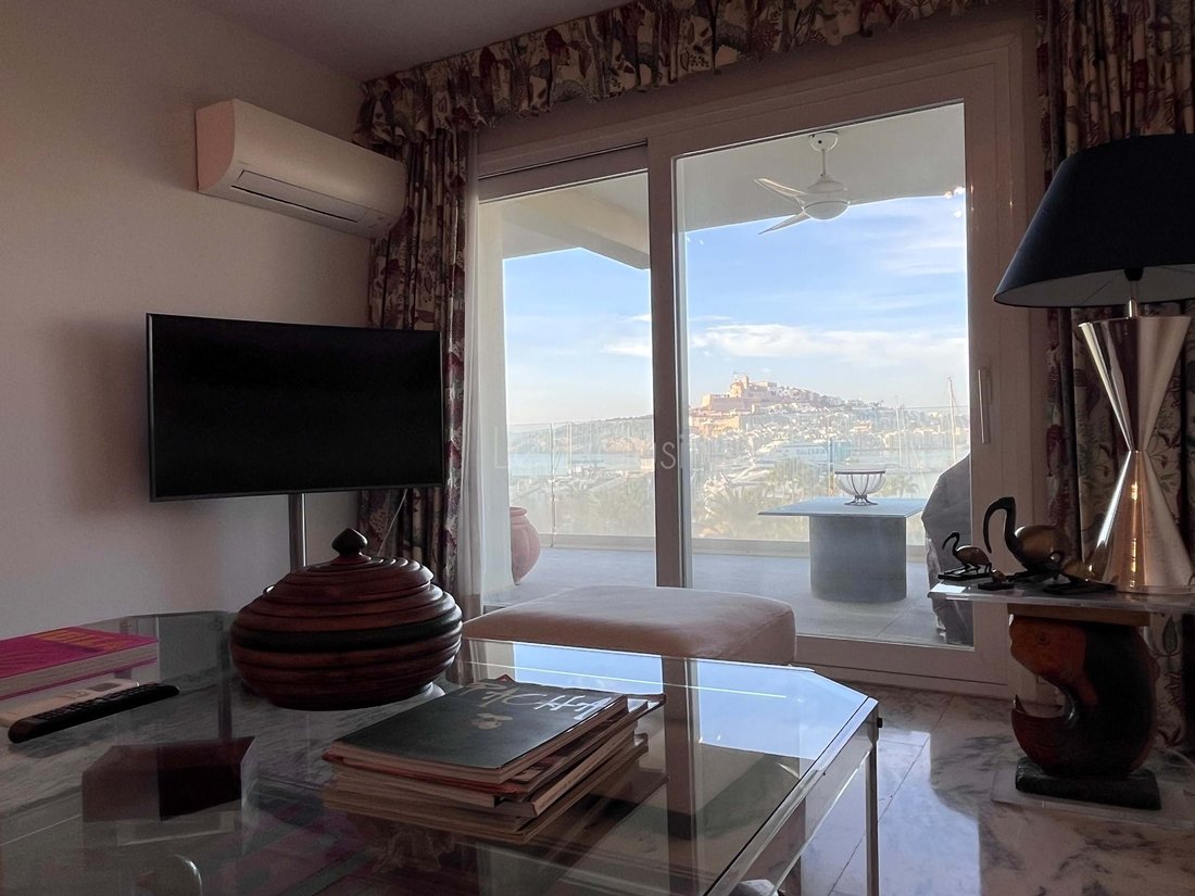 Apartment Available For Annual Rent. Front In Balearic Islands