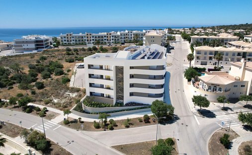 Apartment in Praia De Porto Mós, Sao Goncalo de Lagos, Algarve 1