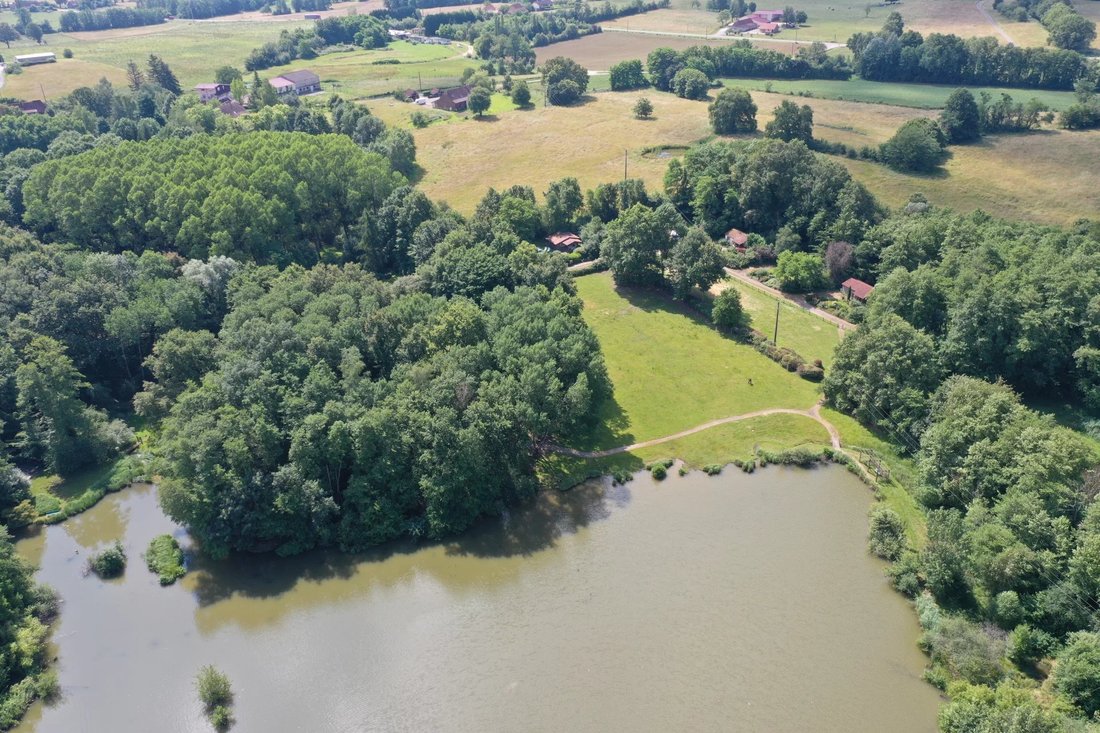 Estate in Chateaurenaud, Louhans-Châteaurenaud, France 1 - 14443884