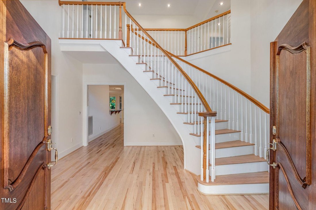 107 Silo Drive, In Chapel Hill, North Carolina, United States For Sale