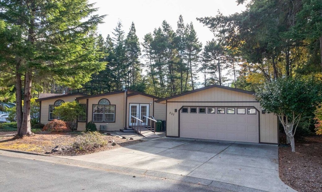 Single Family For Sale In Florence In Florence, Oregon, United States