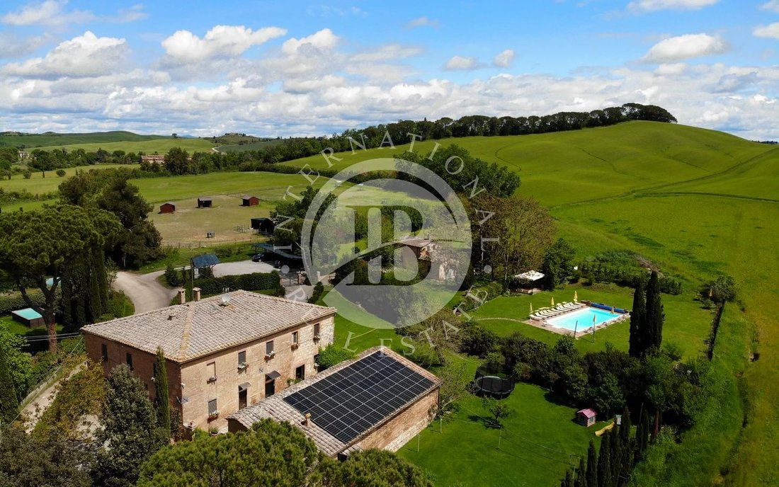 Maison à Monteroni d'Arbia, Toscane, Italie 1 - 13953248