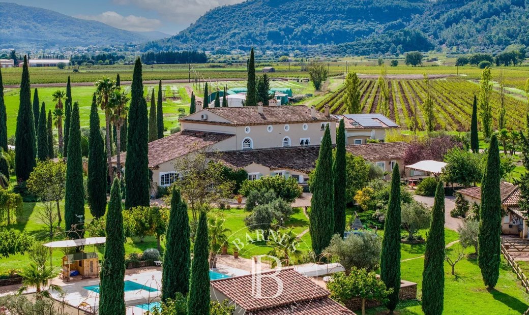 Gonfaron Provincial Property In Gonfaron, Provence Alpes Côte D'azur